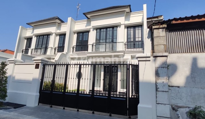 RUMAH DI CEMPAKA PUTIH 169m2 HADAP TIMUR, NYAMAN, STRATEGIS, NYAMAN, KODE KS