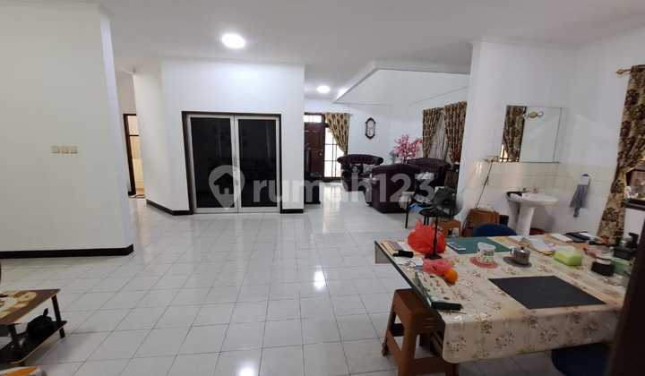 FOR SALE SUNTER HOUSE 256m2 SOUTH FACING, 2 FLOORS, STRATEGIC, CODE RY 2