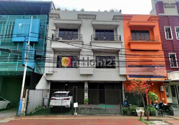 Dijual Ruko Bagus Lokasi Pinggir Jalan Raya di Cempaka Putih Jakarta Pusat  1