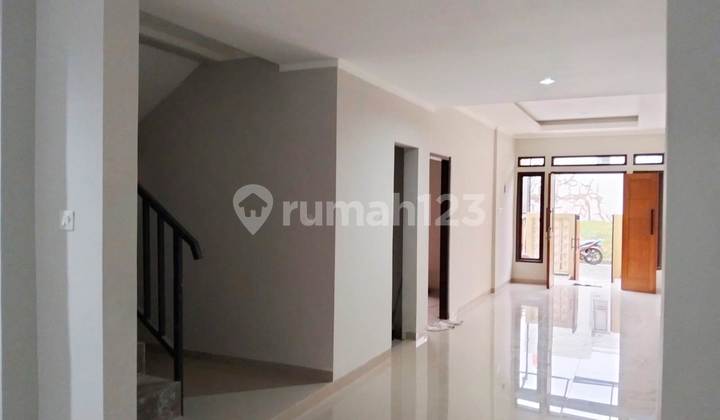 Rumah Baru Diarea Cluster Graha Bintaro, Dekat Gate Tol Parigi 2