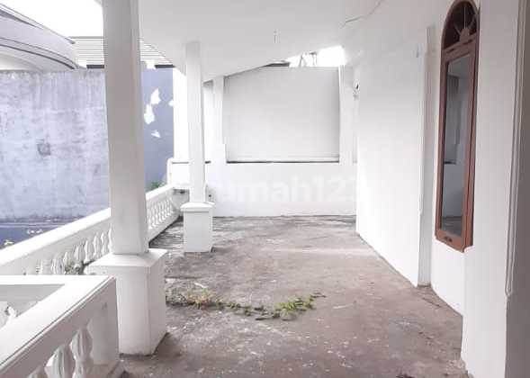 Beautiful Spacious House in Puri Cinere Area Near Business Center &amp; Toll Gate 2
