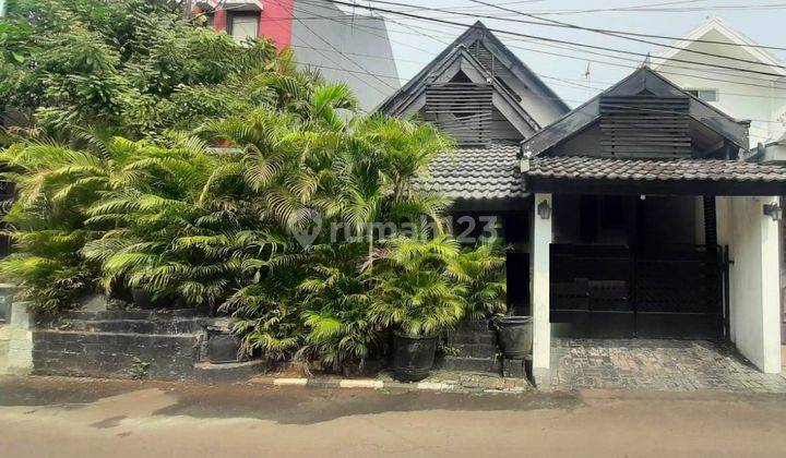 Rumah Asri Diarea Bintaro Jaya Sektor 3a, Dekat Akses Tol Jorr 1