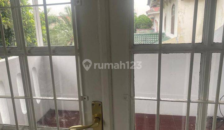 Rumah Luas Diarea Bintaro Jaya Sektor 9. Dekat Akses Toll Bintaro 2