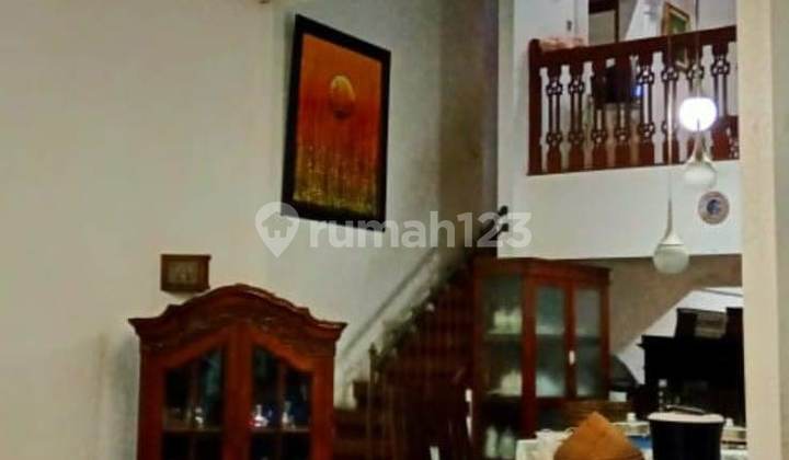 Strategic House in the Pondok Ranji Area, Adjacent to Bintaro & Near the Toll Gate Entrance 2