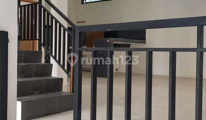 Rumah Bagus 3Lantai Diarea Bendi Kebayoran Lama,  Near Gate Tol 2