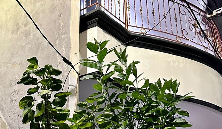 Rumah 3Lantai Diarea Slipi (Tidak Masuk Mobil), Akses Toll Dal=Kot 2