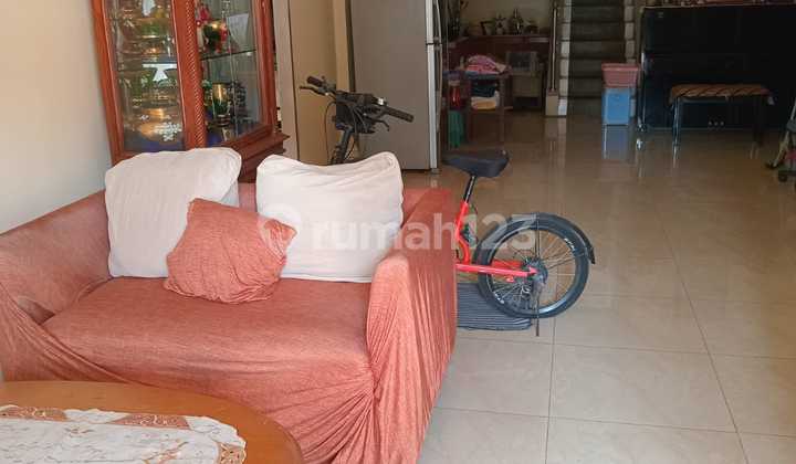 Ready-to-Occupy House in Bumi Bintaro Permai Complex, Access to Veteran-Jorr Toll Road 2