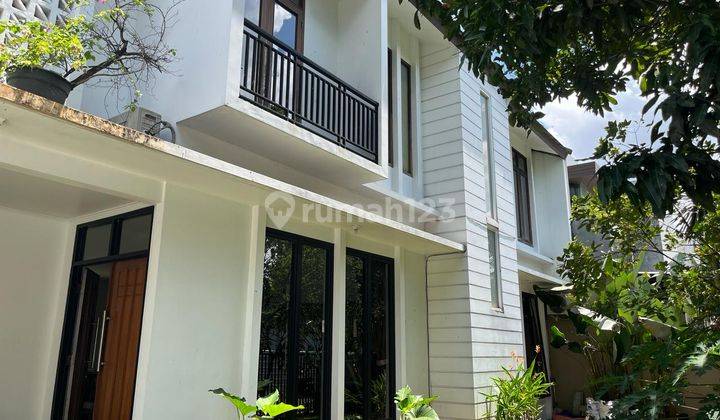 Rumah Keren Diarea Bintaro Jaya Sektor 9, Dekat Stasiun KA & Toll 1