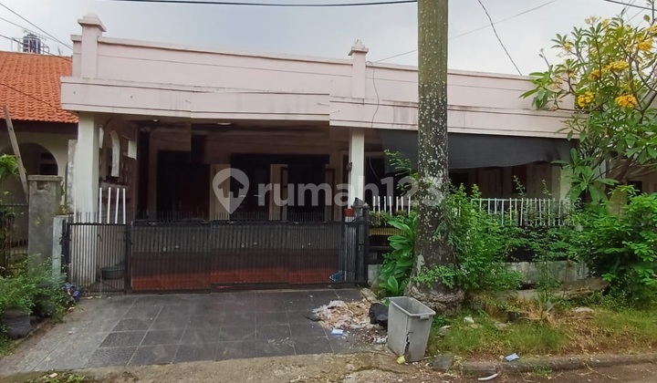 2-story house, strategic location in Bintaro - South Jakarta