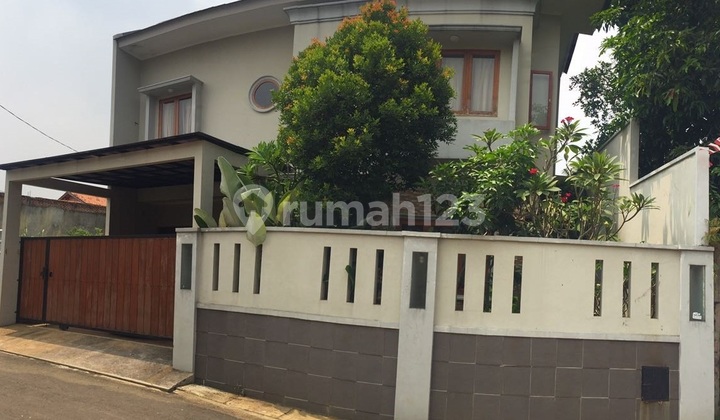 Rumah Cantik Furnished Area Kesehatan Bintaro Jakarta Selatan