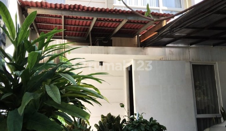 Rumah Bagus Dicluster Urbana Place Jl Merpati Ciputat Tang-Sel