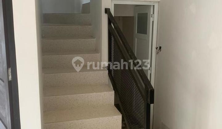 New Minimalist Cluster House in Parigi Bintaro Area, Toll Access 2