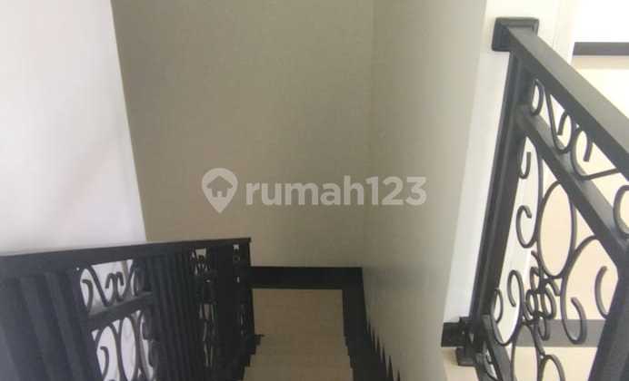 Rumah Baru Minimalis Cluster Diarea Kebagusan, Nempel Toll JORR 2