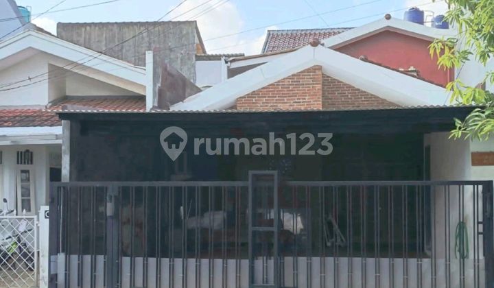 Rumah Murah Dalam Perumahan Depan Taman di Jakarta Selatan Rumah Murah Dalam Perumahan Depan Taman di Jakarta Selatan