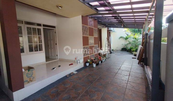 Rumah luas, bangunan kokoh siap huni di Jakarta Selatan 2