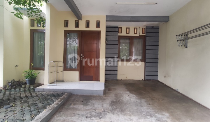 Rumah Minimalis, 1 Lantai, bebas banjir, siap huni di Pesanggrahan 2