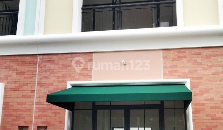 New Ruko Citra Grand Bintaro, located on the main road near BSD toll access, Juramangu train station, and BXC Mall...