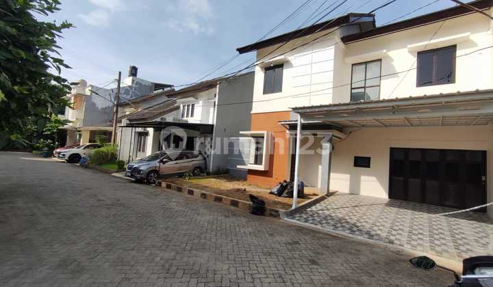 Rumah Sewa 2 Lantai Minimalis Modern Murah Tanah Luas di Bintaro 2