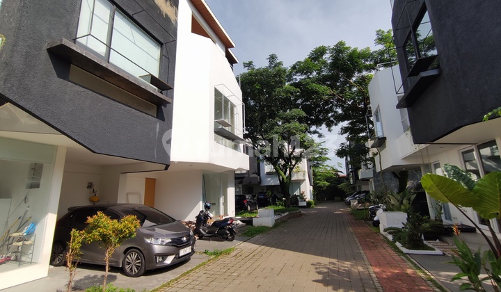 Unit Baru Disewakan Plus Roftop 2 Lantai Di Pondok Ranji Dekat Stasiun Kereta Api Unit Baru Disewakan Plus Roftop 2 Lantai Di Pondok Ranji Dekat Stasiun Kereta Api