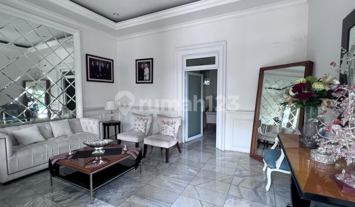 Rumah Mewah di Kemang Jakarta Selatan 2