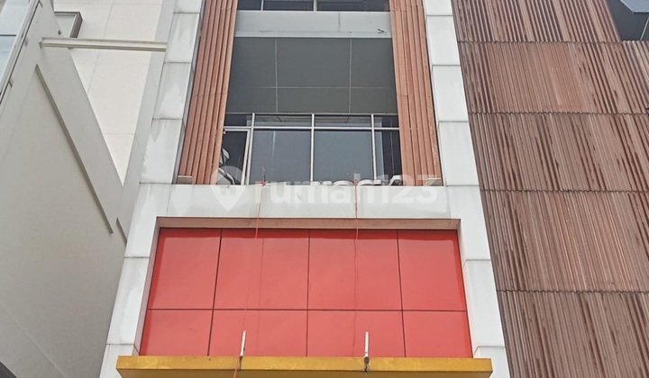 Affordable 5-Story Shop House Rental in Gambir, Central Jakarta Shopping Area Affordable 5-Story Shop House Rental in Gambir, Central Jakarta Shopping Area