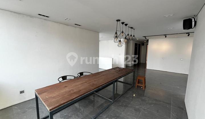 House for Rent in Hang Lekir Jakarta, Designated for Office Use House for Rent in Hang Lekir Jakarta, Designated for Office Use