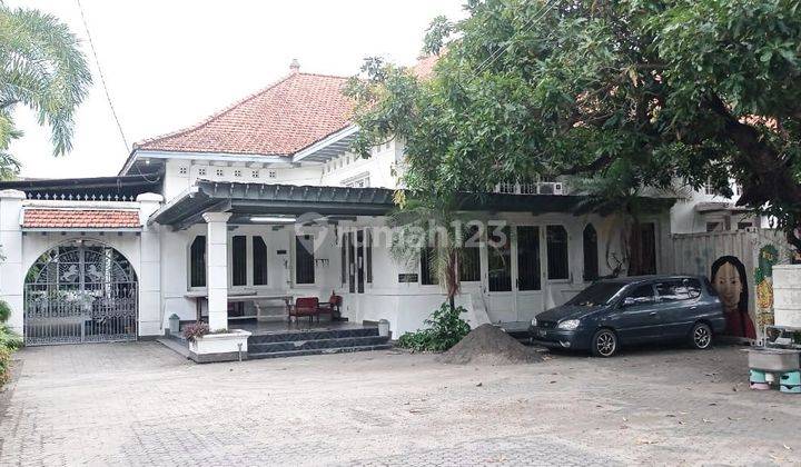 Rumah Tengah Kota Jl. Wr Supratman 1