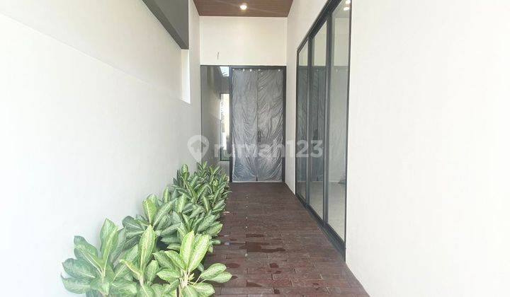 RUMAH CITRALAND WATERFRONT MODERN MINIMALIST 2