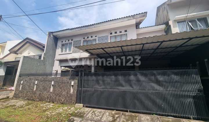 Affordable House with Wide Road Near Park in Bintaro Sector 9 2