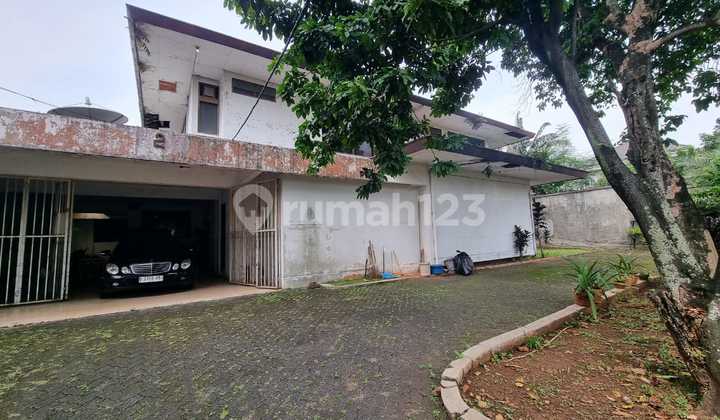 Rumah Vila Di Raya Pesanggrahan Jakarta Selatan