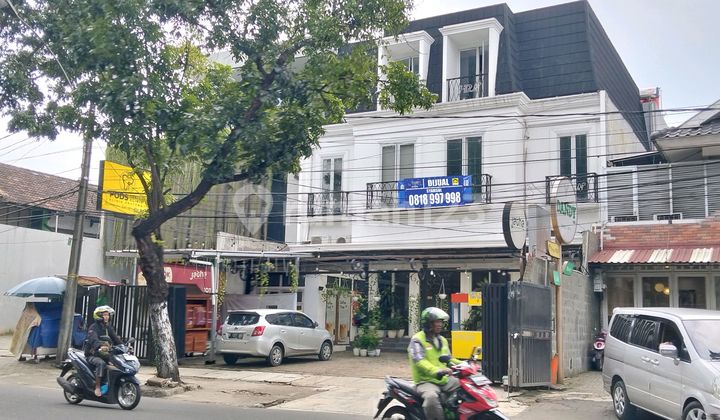 3-Story Shop House Building in Bintaro Utama 3 A, South Tangerang 2
