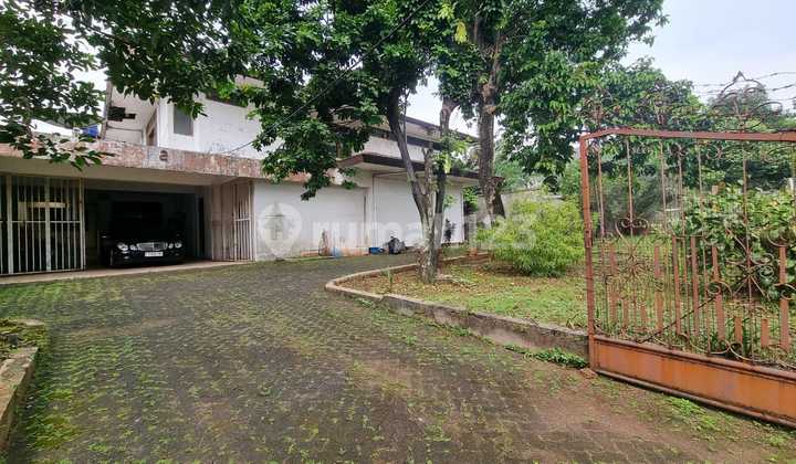 Villa House on Raya Pesanggrahan South Jakarta 2