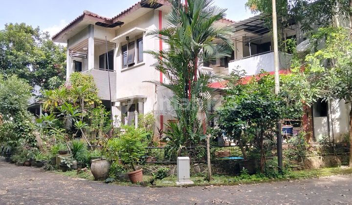 Huk House in Front of Nuansa Greenery Park