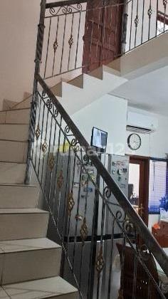 Rumah 2 Lantai di Pesanggrahan Petukangan Selatan Jakarta Selatan 2