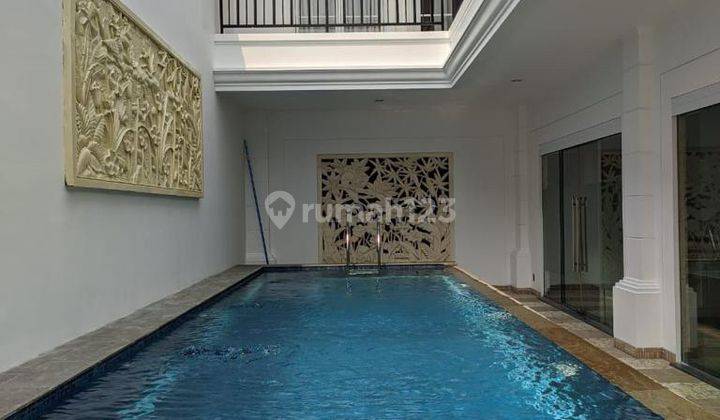 Rumah Mewah Kolam Renang Kebayoran Residence Bintaro 2