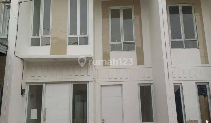 Rumah 2 Lantai Baru SHM di Serua Indah , Tangerang Selatan 1