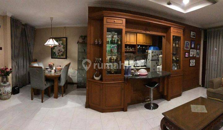 Dijual Rumah Bagus SHM Lokasi Strategis Bintaro Sektor 3  2