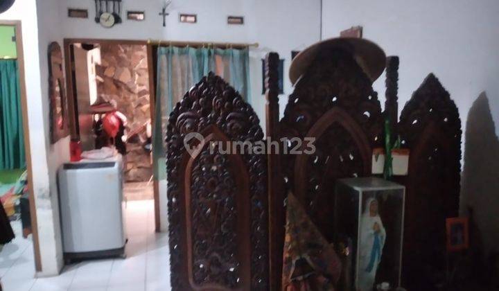 Rumah Bagus Semi Furnished SHM Jurangmangu  2