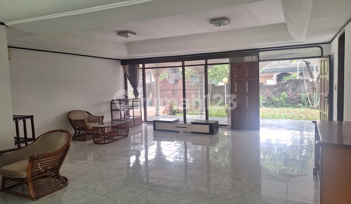 For Rent. Quiet Location. Suitable for Office. In Kemang, South Jakarta. 2