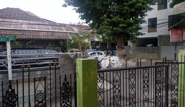 Beli Tanah Bonus Rumah,  Lokasi Depan Taman 5