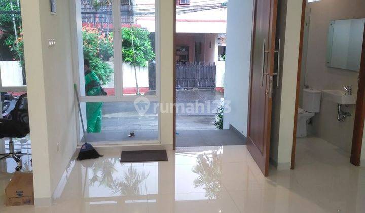 Rumah Baru 2 Lantai, Shm, Dekat Mall Di Pejaten Barat  - Jakarta  1