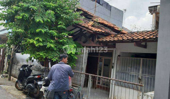 Rumah Hitung Tanah, Dekat Taman, Di Tebet - Jakarta Selatan  2