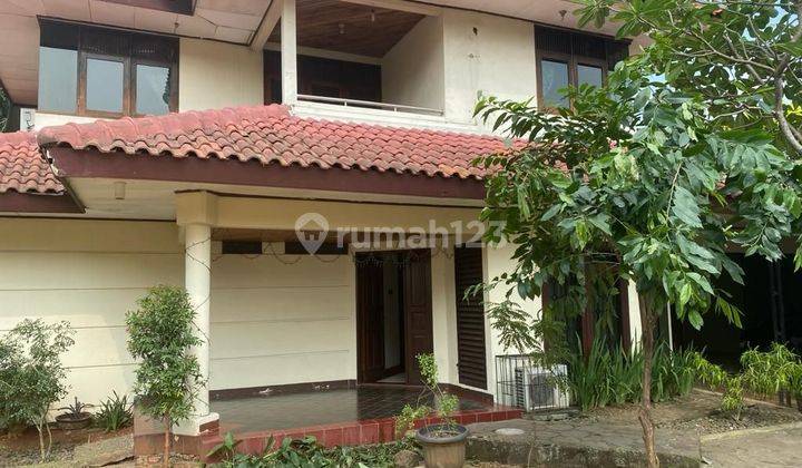 Rumah 2 Lantai Shm, Area Premium Di Kemang - Jakarta Selatan  2