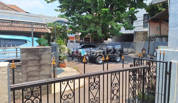 Tanah SHM, Turun Hrg, Bonus Rmh, Dpn Taman, di Tebet - Jak Sel