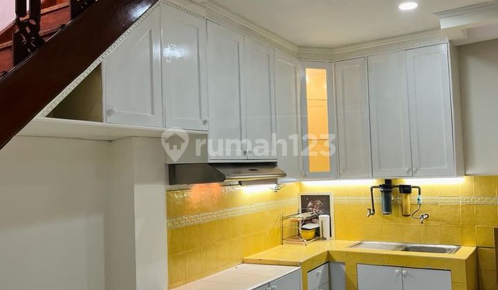 Rumah Dekat Taman, Dekat Perkantoran, di Tebet - Jakarta Selatan 2