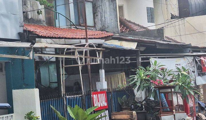 Rumah Hitung Tanah Di Tebet, Dekat Perkantoran, Dekat Akses Tol  1