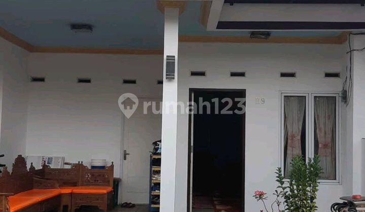 Rumah Nyaman Dekat Tol Di Lingkungan Cluster Rumah di Perumahan Villa Cipayung Residence Blok H No. 9, Cipayung, Ciputat, Kota Tangerang Selatan, Banten, Indonesia, 15411, Ciputat
