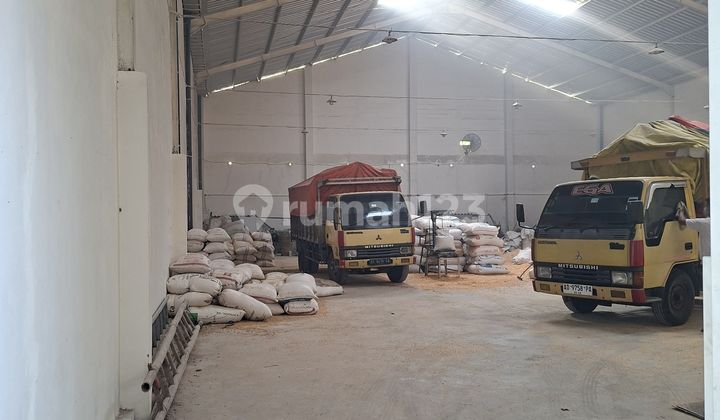 Jual/sewa Rumah Dengan Gudang Untuk Usaha 2
