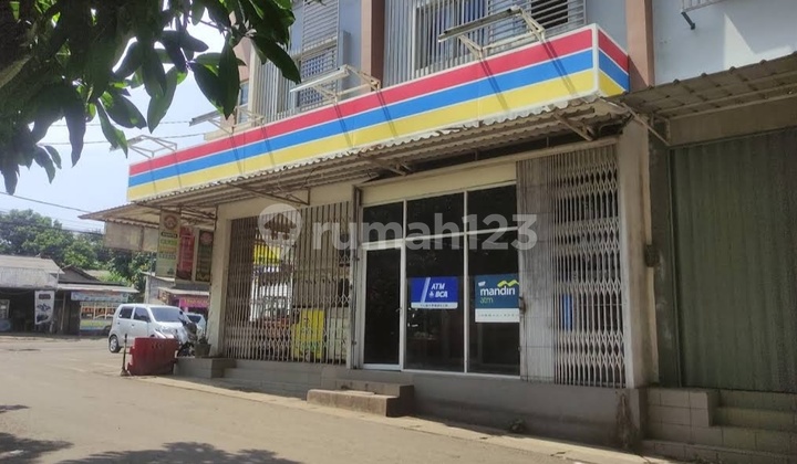 4-Story Row House in Jatimelati, Near Green Park Housing. 2