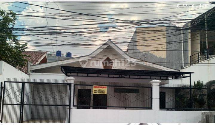 Rumah ex kantor, di jalan cawang baru, tidak jauh dari jalan otista raya, pinggir jalan raya, cocok untuk rumah kantor/klinik/dll di Jalan Cawang Baru Rumah 1